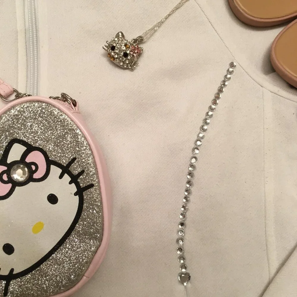ADORABLE y2k hoodie with hello kitty logo and crystal details! - Picture 14 of 15